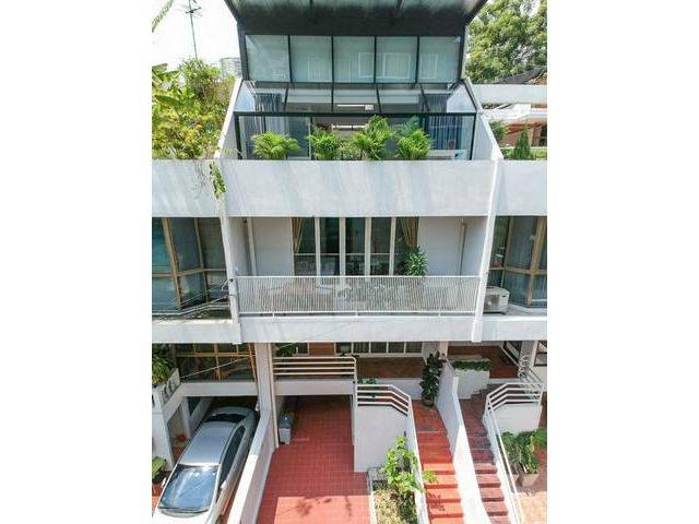 ให้เช่าทาวน์โฮม บ้านกลาง ซ.สุขุมวิท 39
