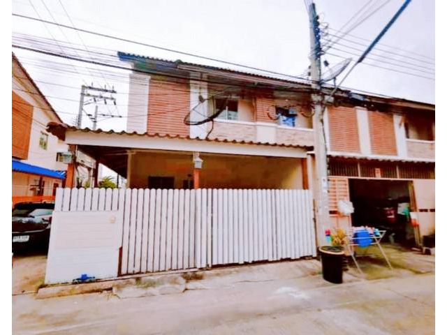 ถูกมากทาวน์เฮ้าส์ The First Home ประชาอุทิศ76