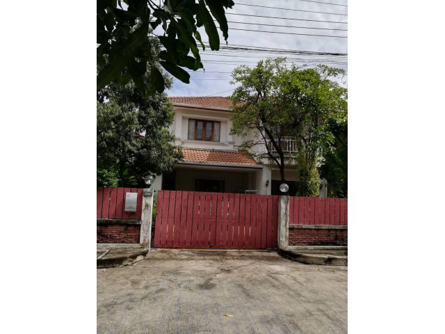 หมู่บ้านเนเบอร์โฮม(หลังมุม) ถนนสุขาภิบาล5ซอย82