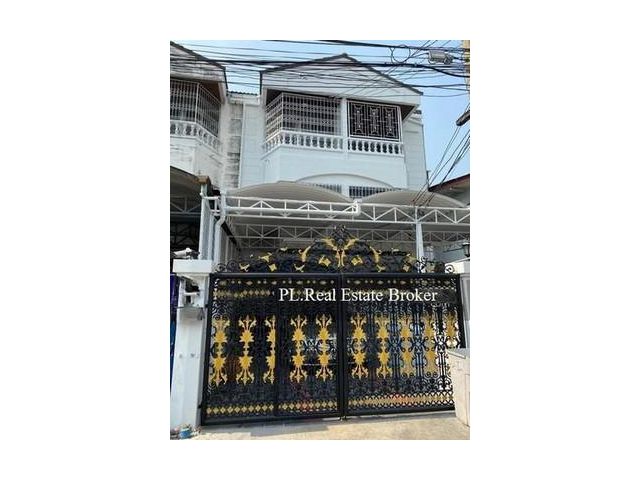 ทาวน์เฮ้าส์ 3 ชั้น ถ.อโศก-ดินแดง