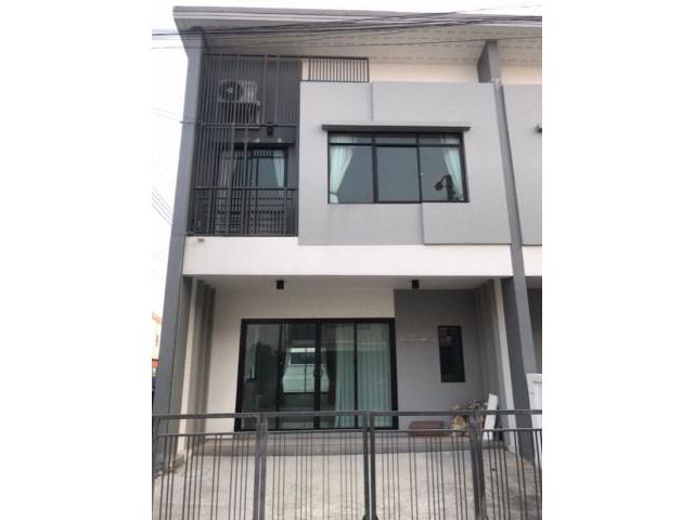 รหัสทรัพย์  9100 บ้าน หมู่บ้านสตอรีย์ วงแหวน-อ่อนนุช ซอยกาญจนาภิเษก 39   ใกล้ เจมโมโพลิส