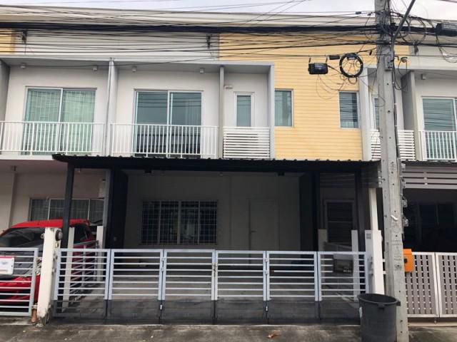 รหัสทรัพย์  9099 ทาวน์โฮม  The Connect15 อ่อนนุช ซอยเฉลิมพระเกียรติ ร.9 ซ.87   ใกล้รถไฟฟ้า Airport l