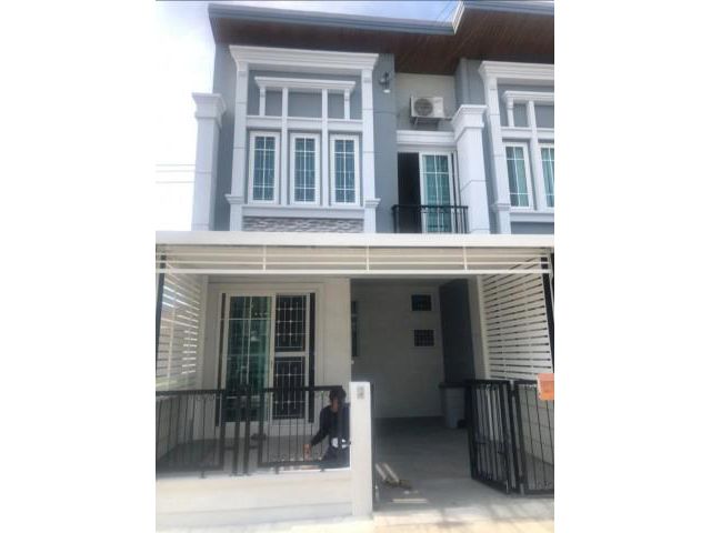 ขายทาวน์โฮม2ชั้น หมู่บ้านโกลเด้นทาวน์3 ถ.กาญจนาภิเษก ซ.48