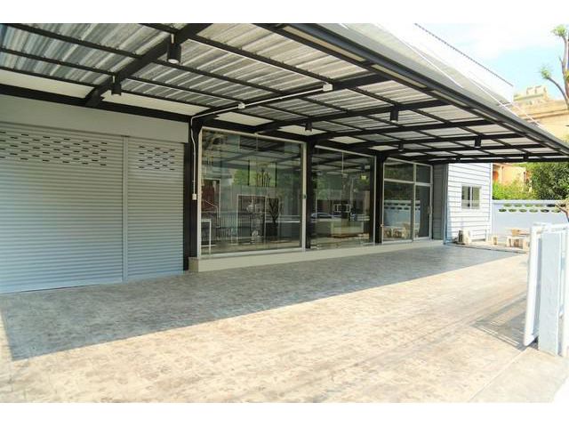 ลาดพร้าว 113 ใกล้เดอะมอลล์บางกะปิ