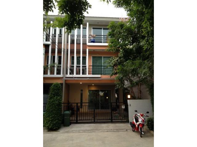 รหัสทรัพย์  9195 ทาวน์โฮม เขตบางขุนเทียน  หลังเซ็นทรัลพระราม 2
