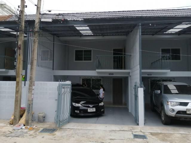 รหัสทรัพย์  9189 ทาวน์เฮ้าส์  สุขุมวิท93  บ้านเพิ่งตกแต่งเสร็จ