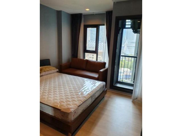 รหัสทรัพย์  9251  Life One Wireless ใกล้ BTS เพลินจิต