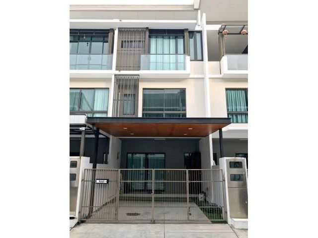 ให้เช่าทาวน์โฮม เดอะแลนด์มาร์ค เอกมัย รามอินทรา