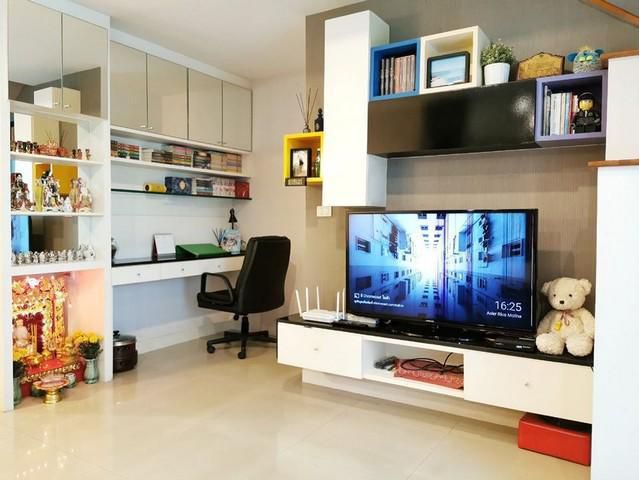 ขายทาวน์โฮม3ชั้นเดอะเมทโทร พระราม 9 (the metro rama 9) อยู่เฟส 3 บ้านหันหน้าทางทิศใต้ บ้านไม่ร้อน ไม่หันหน้าบ้านชนคนอื่น