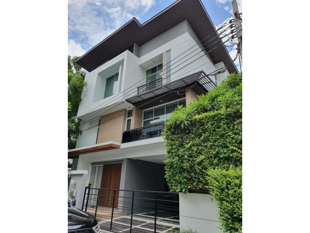 รหัสทรัพย์  9223 บ้านเดี่ยว หมู่บ้าน Nivana Beyond lite  ใกล้ ม. ราม หัวหมาก