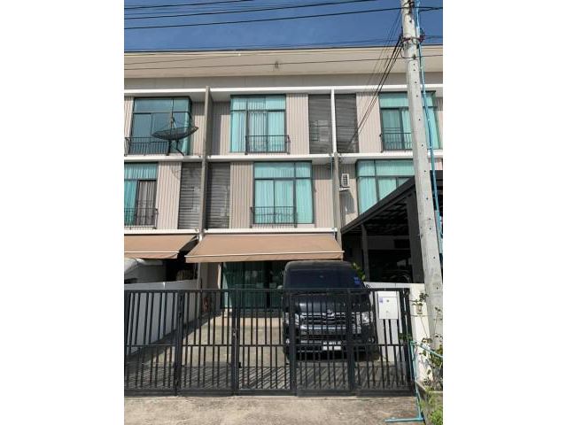 รหัสทรัพย์ 9219 ทาว์นโฮม อ่อนนุชลาดกระบัง ใกล้ทางขึ้นลงมอเตอร์เวย์สาย1 กรุงเทพ-ชลบุรี