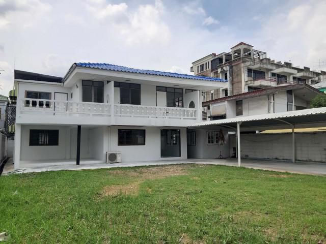 รหัสทรัพย์  9202 บ้านเดี่ยว  ซ.พัฒนาการ 50  ใกล้แอร์พอร์ทลิ๊ง