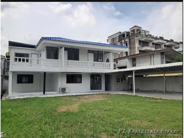 ให้เช่าบ้านเดี่ยว 2 ชั้น 120 ตรว. 4 นอน พัฒนาการ50