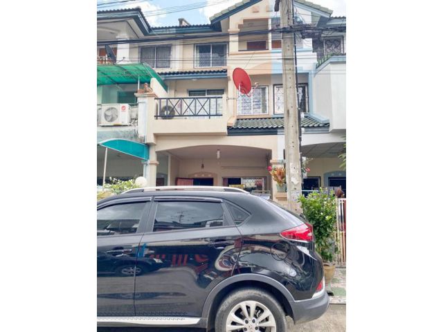 ให้เช่า(FOR RENT) ทาวน์โฮม 3 ชั้น หมู่บ้านมณเฑียรทิพย์ ซอยประดิษฐ์มนูธรรม 27 ใกล้เลียบด่วน เอกมัย-รามอินทรา 05367