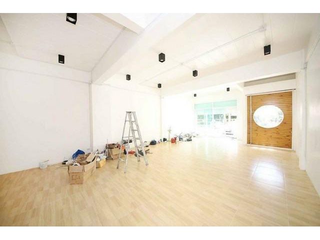 For Rent อาคารพาณิชย์ ติดถนนย่านทาวน์อินทาวน์ ทำเลดี
