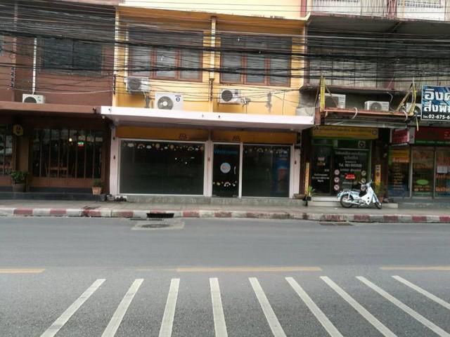 ให้เช่าพื้นที่ชั้นล่าง 80 ตรม ถนนเจริญกรุง