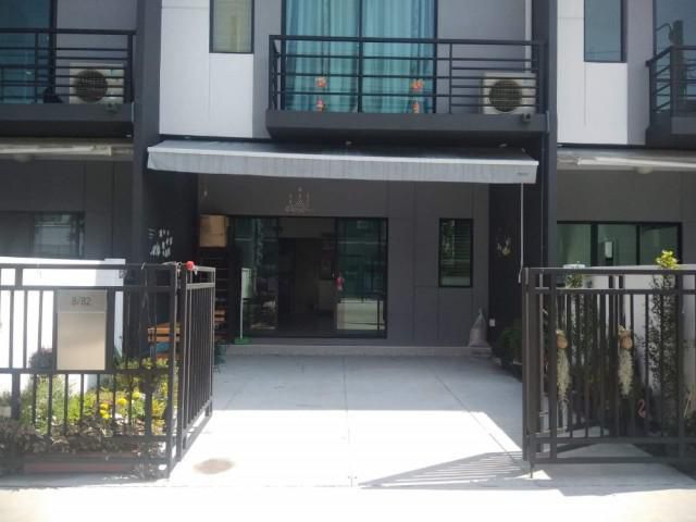 รหัสทรัพย์  9299 ทาวน์โฮม หมูบ้านกลางเมืองราชพฤกษ์ รัตนาธิเบศร์   ใกล้ รถไฟฟ้าสถานีบางรักใหญ่