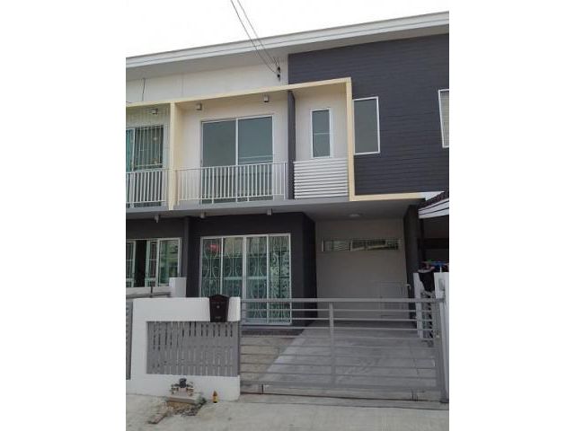 รหัสทรัพย์  9297 ทาวเฮาส์ The Connect Bearing station  ใกล้สถานีรถไฟฟ้า BTS แบริ่ง