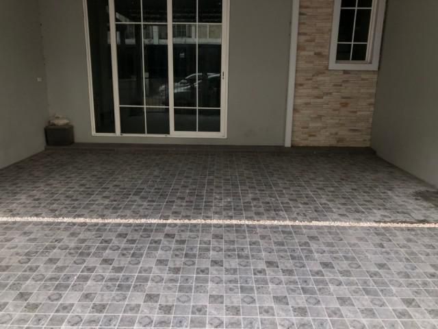 รหัสทรัพย์  9291 ทาวน์เฮ้าส์ หมู่บ้าน Golden Town 2 (ซ.นวมินทร์42)  ใกล้ The Mall Bangkapi