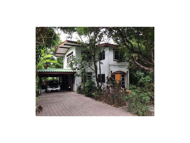 ที่ดินพร้อมบ้าน ขนาด 403 ตารางวา ซ.เพชรเกษม 48