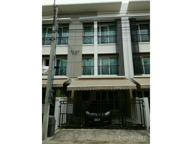 ให้เช่าทาวน์โฮม 3 บ้านกลางเมือง เลียบมอเตอร์เวย์