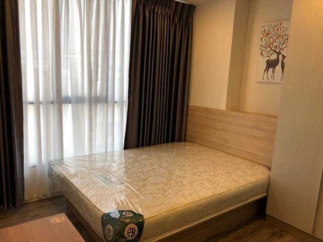 รหัสทรัพย์  9548 Brown Condo HuaiKwang  พร้อมเฟอร์นิเจอร์ครบครัน