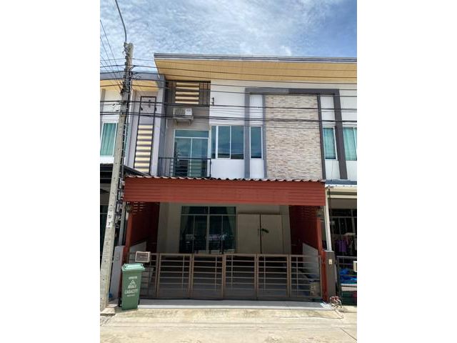 ขายบ้านทาวน์โฮม 2 ชั้น สไตส์โมเดิร์น