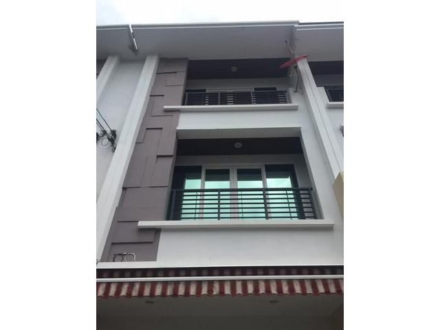 ให้เช่าทาวน์โฮมบ้านกลางเมืองs senseพระราม9