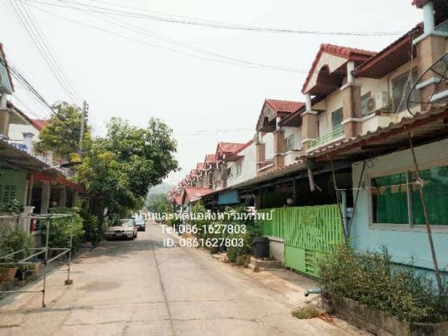 ทาวน์เฮาส์ราคาถูกที่สุด 2 ชั้น 3 ห้องนอน 2 ห้องน้ำ ใกล้โรบินสันกาญจนบุรี