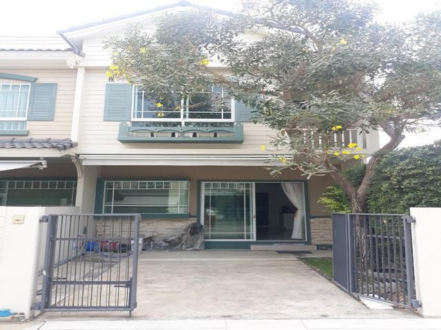 ทาว์นโฮม อินดี้ บางนา กม.7 ขนาด 18 ตร.ว. ครัวบิ้ว