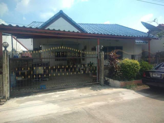ขายบ้านพร้อมที่ดิน เนื้อที่ 51 ตรว. 3 ห้องนอน 2 ห้องน้ำ  1 ที่จอดรถ ต.ต้นตาล อ.เสาให้จ.สระบุรี