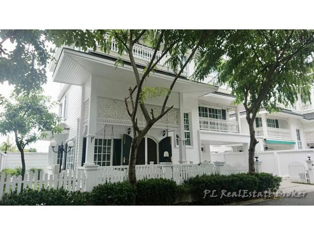 ให้เช่าบ้าน 3 ชั้น Fantasia villa3 ใกล้BTSแบริ่ง