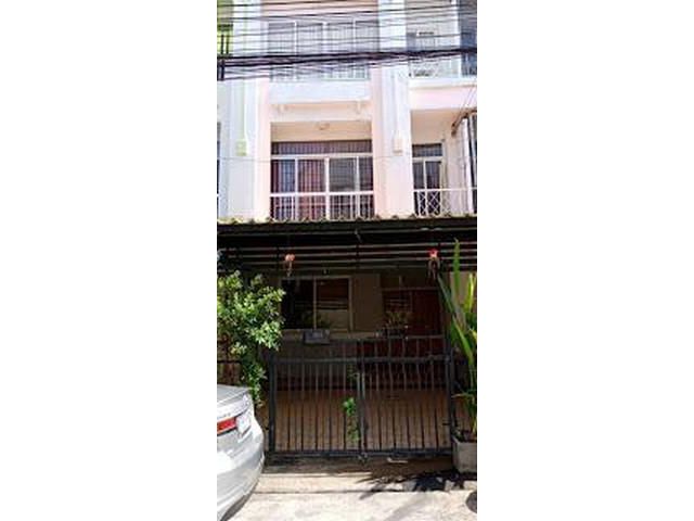 ให้เช่าทาวน์โฮม3ชั้นม.ทรัพย์หมื่นแสนนวลจันทร์