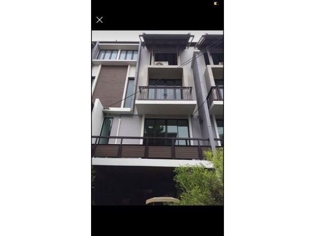 รหัสทรัพย์  9715 บ้าน Areeya Mandarina Sukhumvit 77  ใกล้ BTS อ่อนนุช