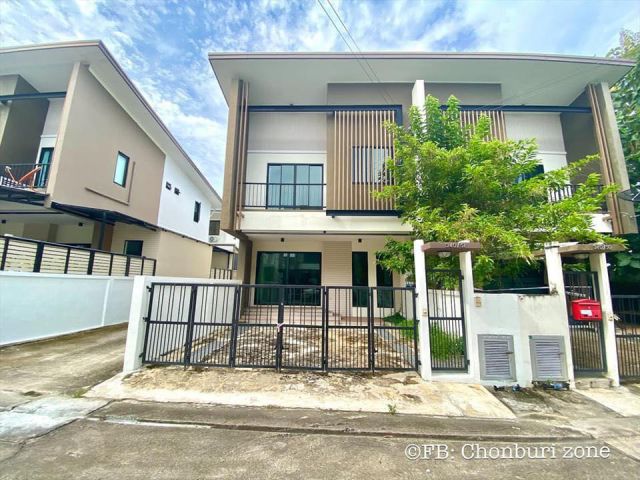 ขาย/ให้เช่าบ้านทาวน์โฮม 2 ชั้น พร้อมเฟอร์ หมู่บ้านสวนเสือปาล์มฮิลล์