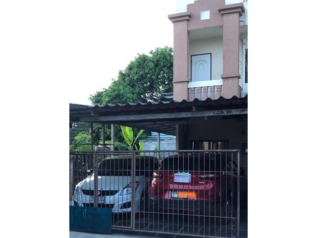 รหัสทรัพย์  9823 ทาวน์เฮาส์ หมู่บ้านบุษกรรัตติยาซอย 12   บ้านหลังริม