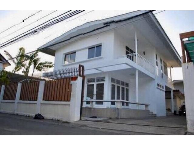 ให้เช่าบ้านเดี่ยว 2 ชั้น ซอยอารีย์สัมพันธ์