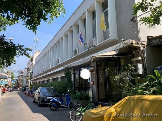 ให้เช่าตึกแถว3คูหา ชั้น 1 ใต้โรงแรม ใกล้ ถ.ข้าวสาร