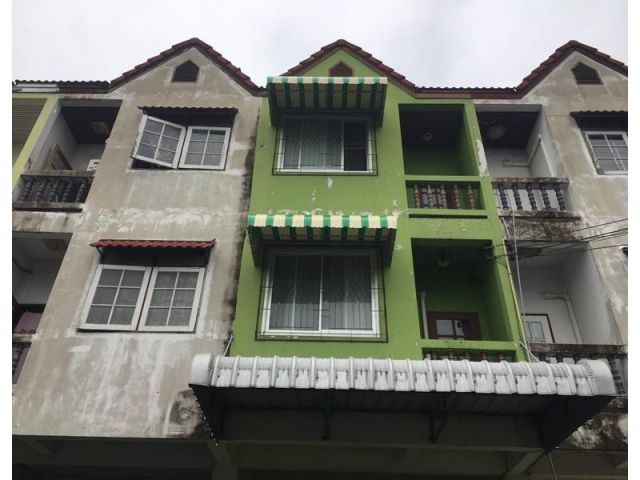 ทาวน์เฮ้าส์อ่อนนุช56 (เอื้ออารีย์) ขนาด 18 ตรว.