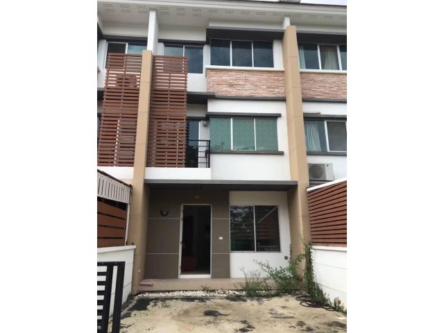 Townplus เทพารักษ์ ทาวน์โฮม ขนาด 26 ตรว.