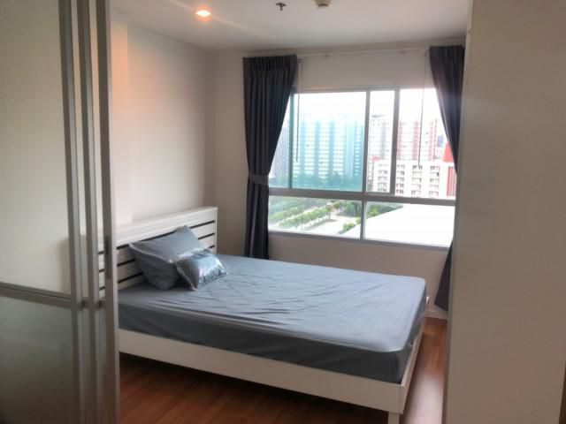 รหัสทรัพย์  2032 Lumpini Park Rama 9 - Ratchada  เฟอร์นิเจอร์/เครื่องใช้ไฟฟ้า ครบ