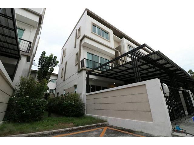 ขายบ้าน ลุมพินี สุขุมวิท 62 3 ชั้น bts บางจาก