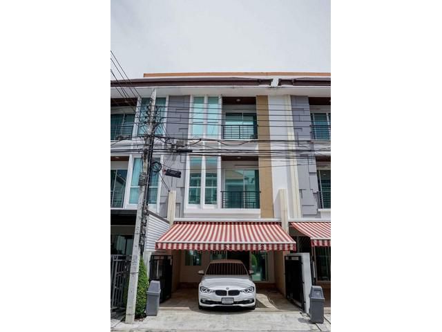 ให้เช่าทาวน์โฮม 3 ชั้น ม.กลางเมือง ลาดพร้าว 87