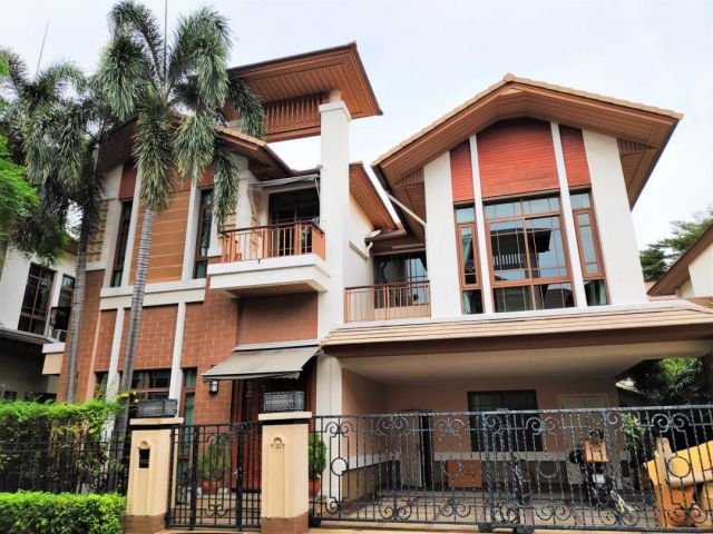 บ้านเดี่ยว 2 ชั้น บ้านแสนสิริ สุขุมวิท 67