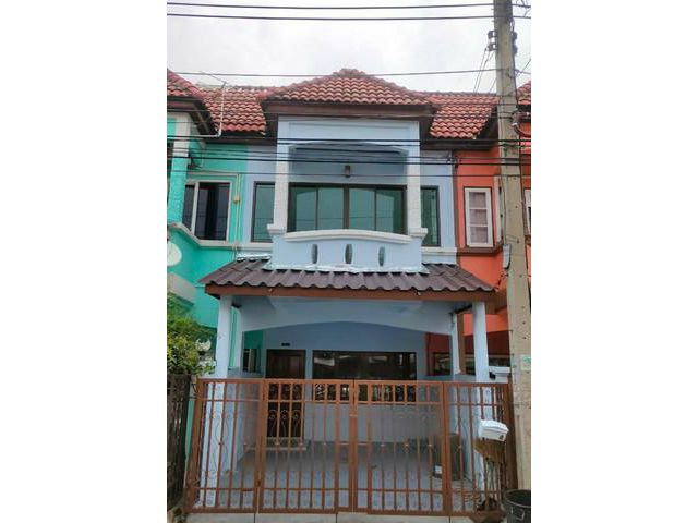 ขายทาวน์เฮาส์หมู่บ้านจินดาทาวน์ 1.79 ล้านบาท