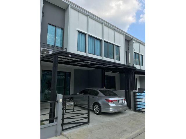 U1004ให้เช่าทาวน์โฮม 2 ชั้น หมู่บ้านพลีโน่ ซอยสรงประภา 30 ดอนเมือง บ้านใหม่พร้อมเฟอร์ในบ้าน บ้านหลังมุม ทำเลดีเดินทางสะด