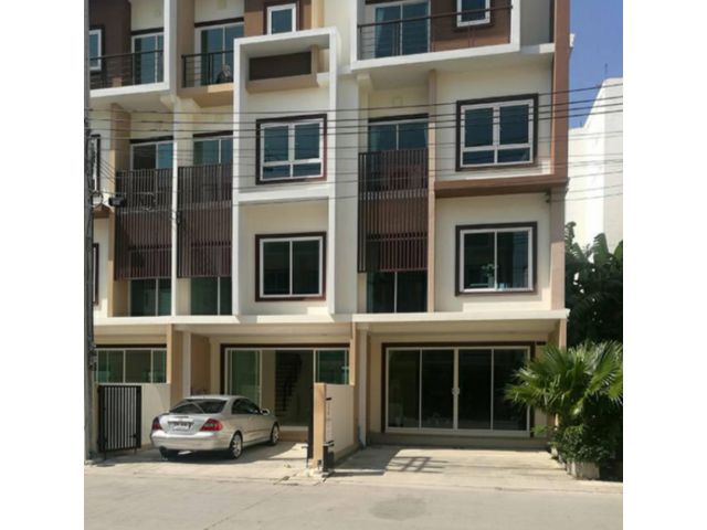เช่า ตึกติดถนน อ่อนนุช ลาดกระบัง20 ติดห้างโรบินสัน โครงการปรัชญาบิซโฮม