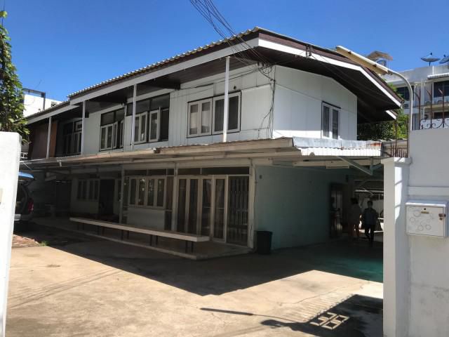 รหัสทรัพย์  2188 บ้านเดี่ยว  ถนนเสนานิคม 1 (พหลโยธิน 32)  ใกล้สถานีรถไฟฟ้าเสนานิคม