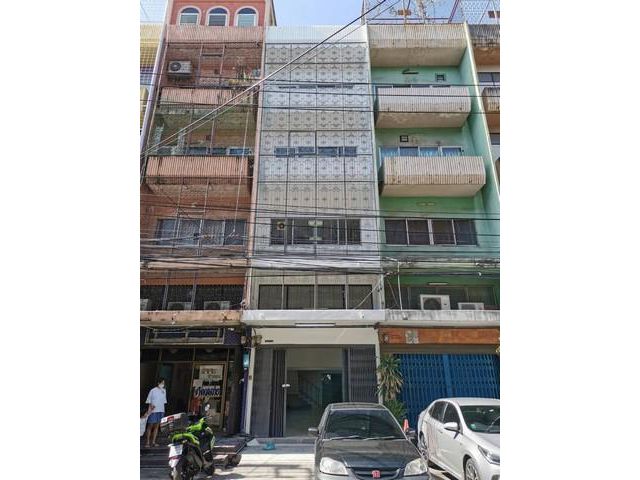 ให้เช่าอาคารพาณิชย์4.5 ชั้น แยกไฟฉาย ใกล้MRTสถานีไฟฉาย ย่านปิ่นเกล้า