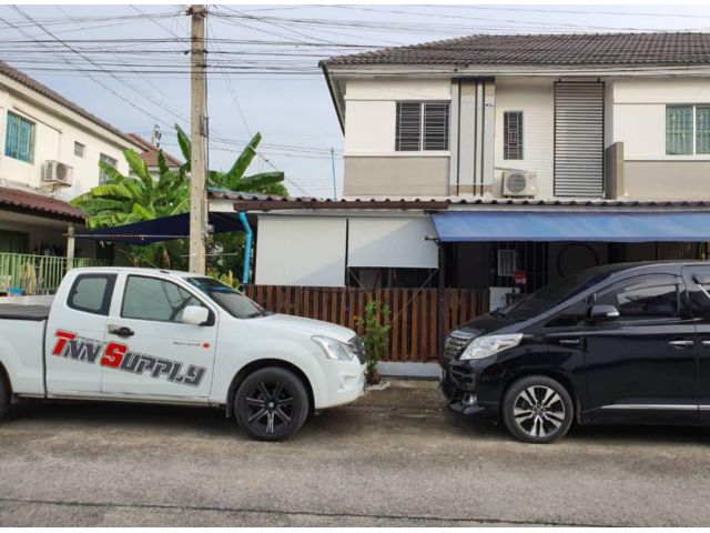 ขายบ้านทาวน์เฮาส์ 2ชั้น บ้านหัวมุมเนื้อที่เยอะ หมู่บ้านพฤกษา78